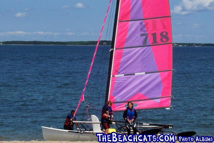 Wally and the girls getting ready to sail. The Buzzard '04