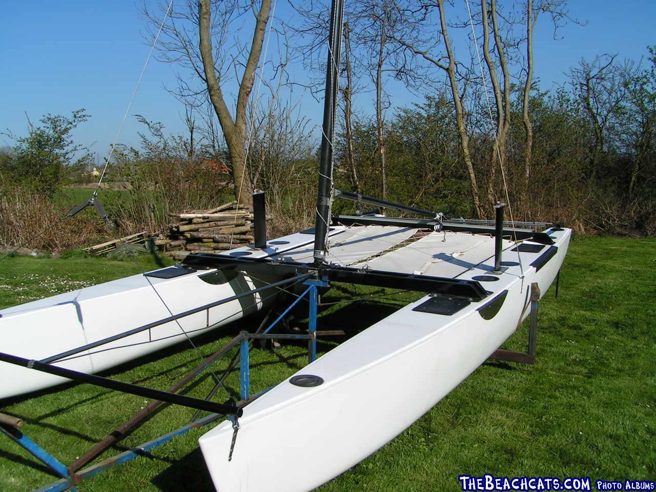 20 foot catamaran with Hobie mast and sails Please help identify