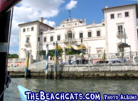 sailing through the moat of Viscaya