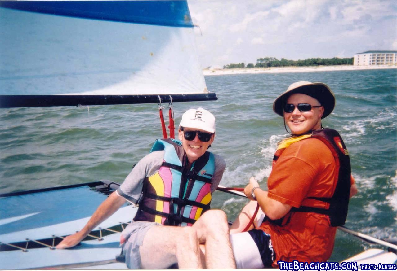 2003-07-04_ChipAndCharlie_Sailing