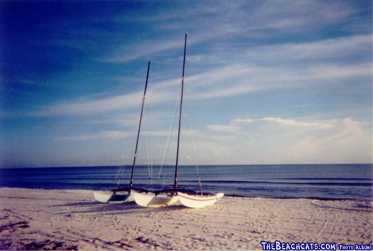 2003-08-30_BothBoatsSailsDown