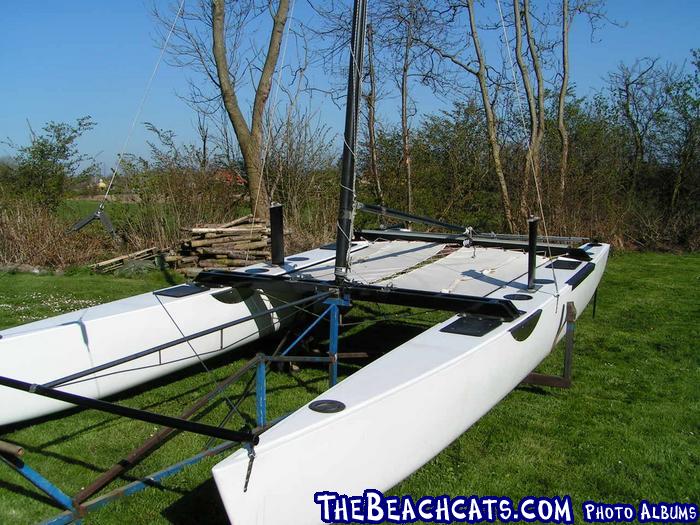 20 foot catamaran with Hobie mast and sails Please help identify