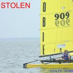 Hobie 16 with sail number 909